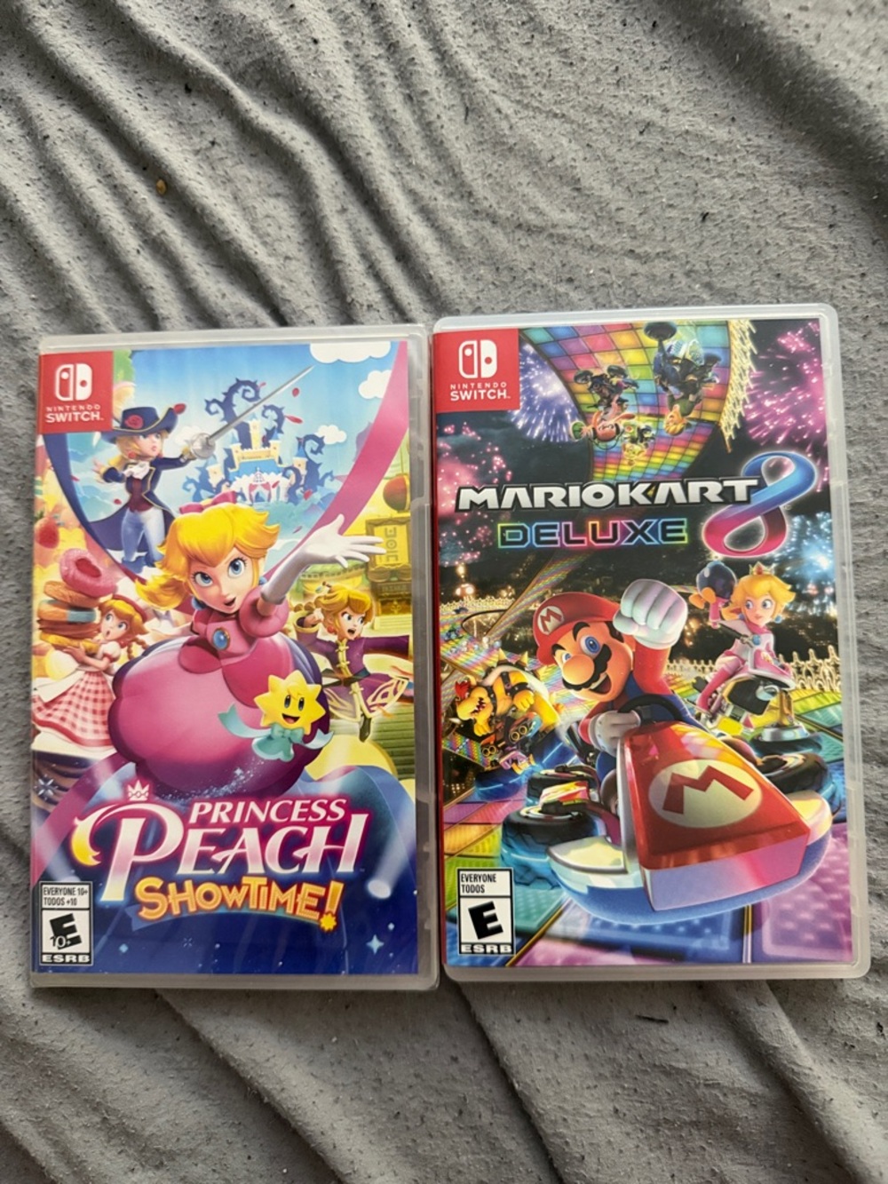 Nintendo Mario Kart 8 Deluxe & Princess Peach Showtime! - Pink/Multicolor Cases